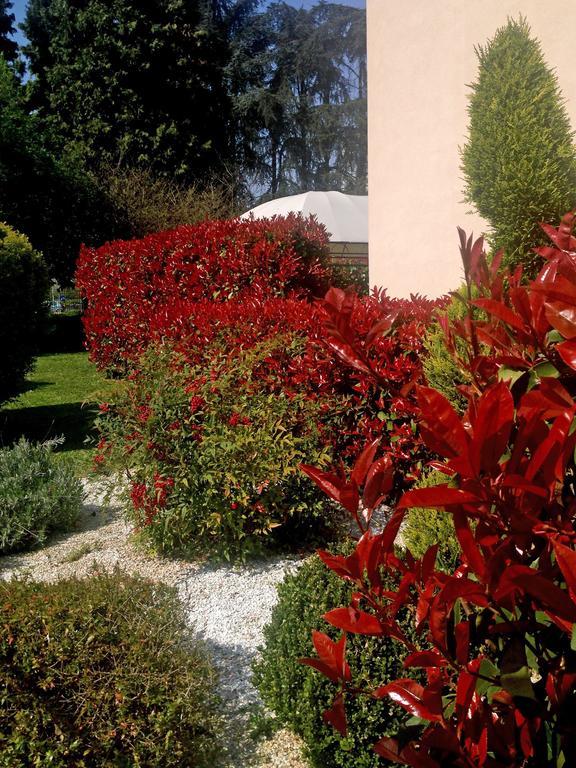 Hotel Forum Rozzano Exterior photo