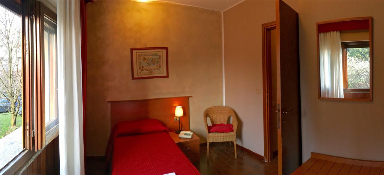 Hotel Forum Rozzano Exterior photo