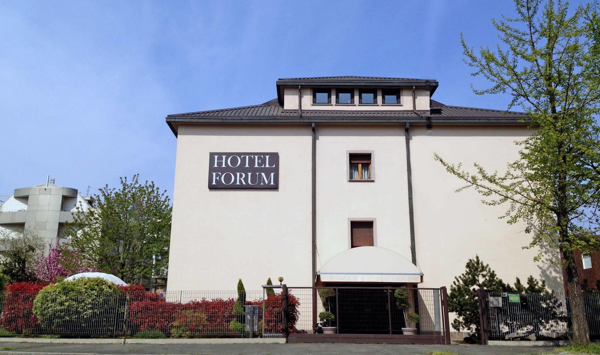 Hotel Forum Rozzano Exterior photo
