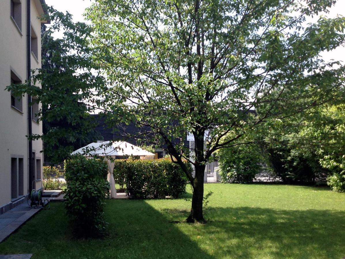 Hotel Forum Rozzano Exterior photo